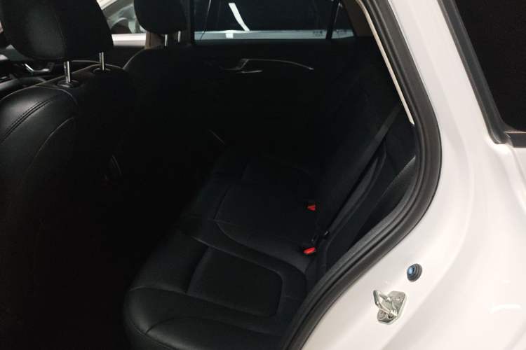 Used Bestune B70 2025 Dragon Edition 1.5T Quality Enjoyment Model Left Rear Seat