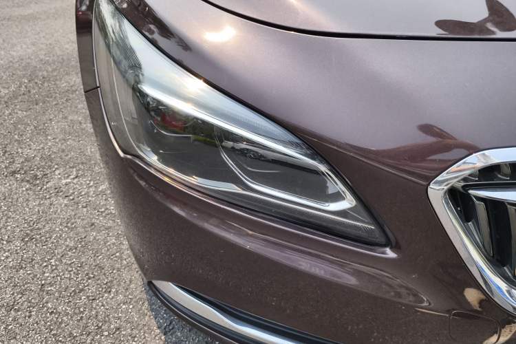 Used Buick LaCrosse 2016 20T Elite Edition Right Front Headlight