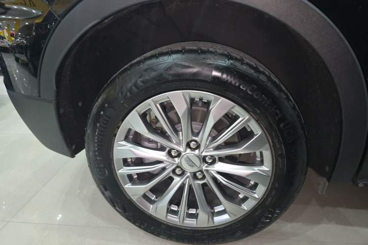 Used Cadillac XT4 2024 28T Two-Wheel-Drive Luxury Version