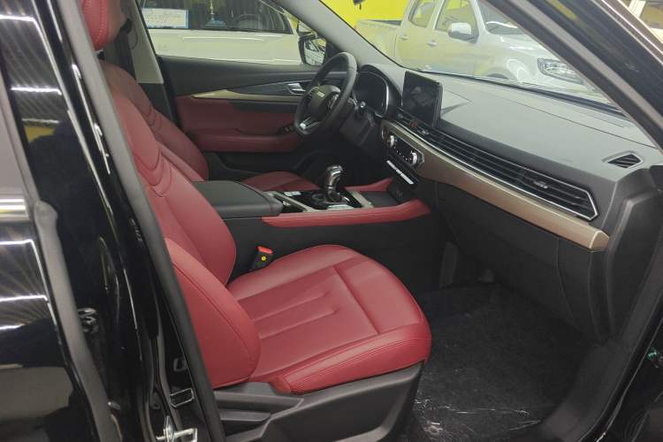 Used JETOUR X70 2025 1.5T Manual Overdrive Version 5 Seats
