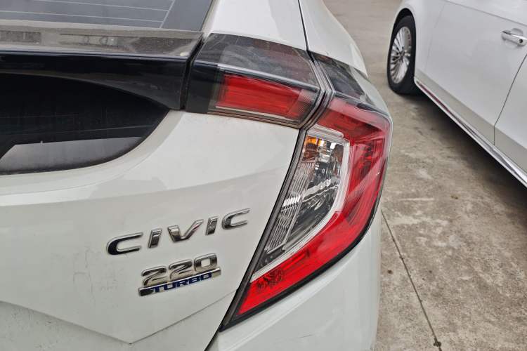Used Honda Civic 2021 HATCHBACK 220TURBO CVT New Trendsetter