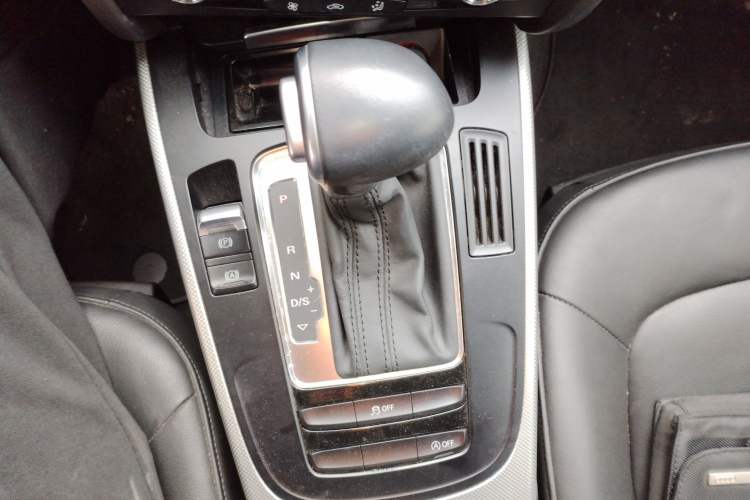 Used Audi A5 2014 Sportback 45 TFSI Gear Lever