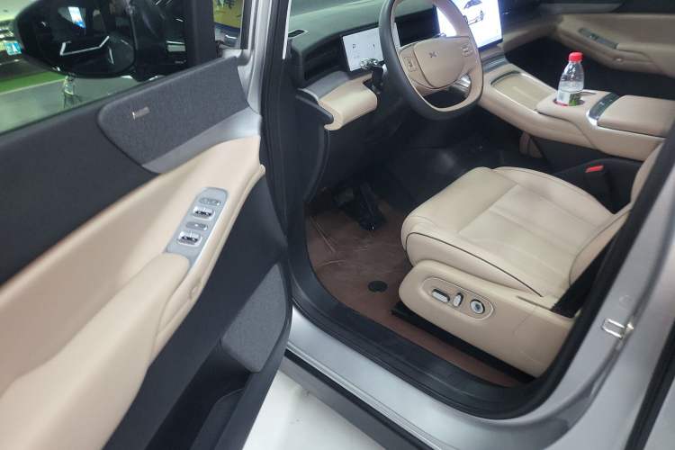 Used XPeng X9 2024 610 Long-Range Pro
