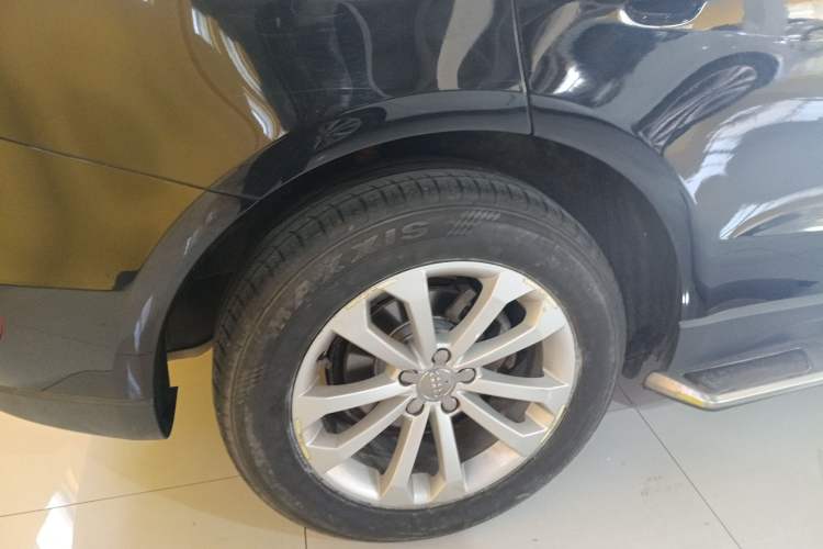 Used Audi Q5 2013 40 TFSI Technology Edition Exterior 5