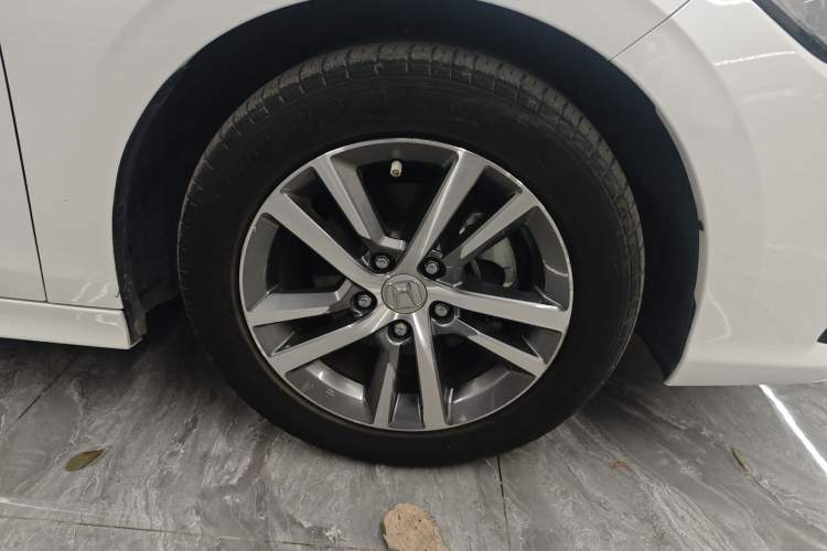 Used Honda Civic 2023 240TURBO CVT Dynamic · Center Stage Special Edition Right Front Wheel Hub