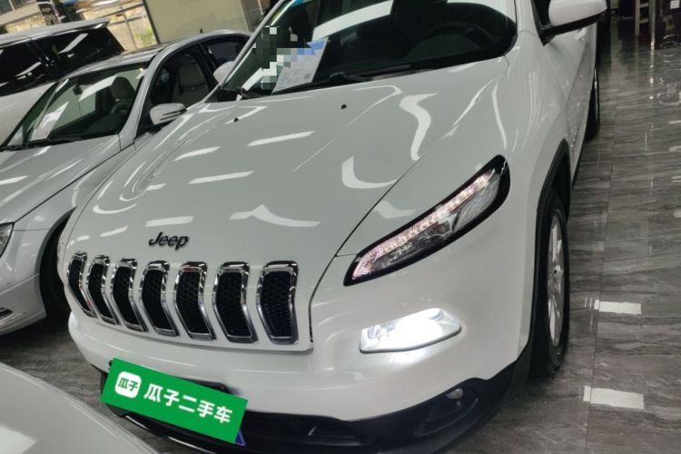 Used Jeep Cherokee 2014 2.4L Urban Edition
