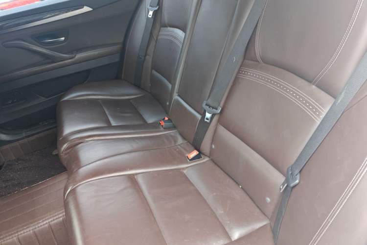 Used BMW 5 Series 2014 525Li Luxury Design Package Left Rear Seat