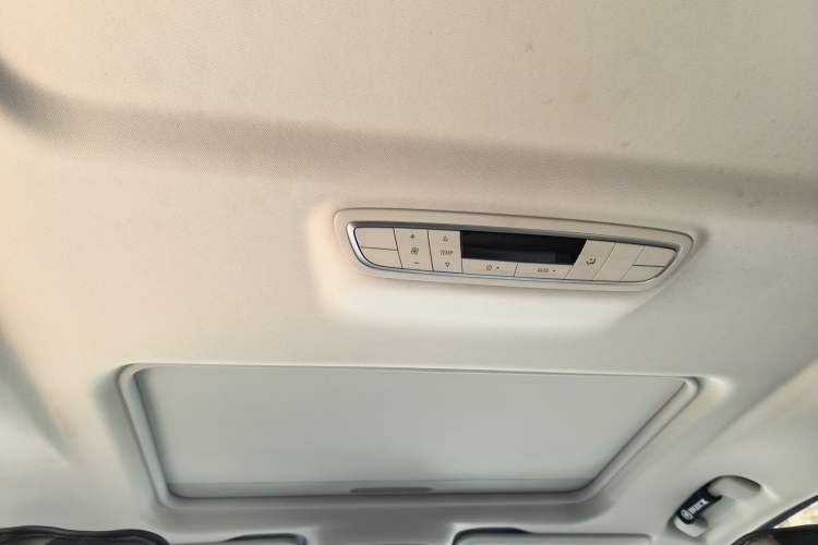 Used Buick GL8 2023 ES Lu Zun Comfort Model Headliner