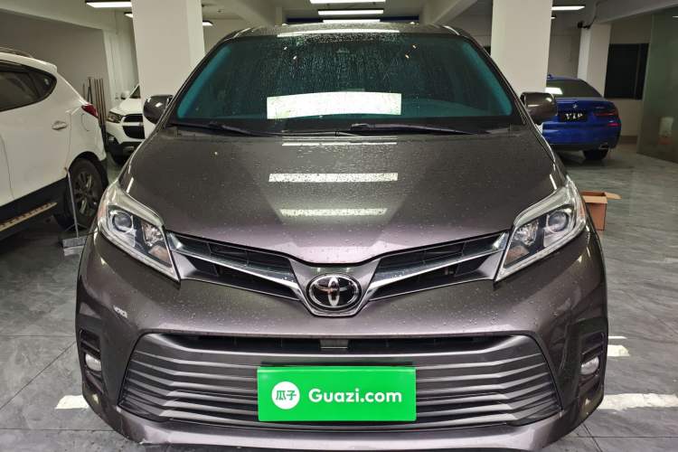 Used Toyota SIENNA 2019 3.5L Four-Wheel Drive XLE 7 Seats U.S. Specification