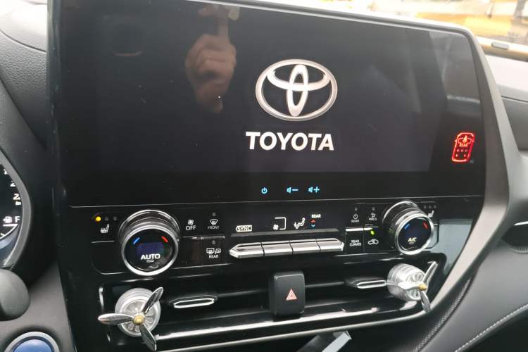 Used Toyota Highlander 2022 Dual-Engine 2.5L Four-Wheel Drive Prestige Version 7 Seats