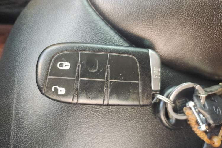 Used Fiat Freemont 2013 3.6L Intelligent All-Wheel-Drive Version