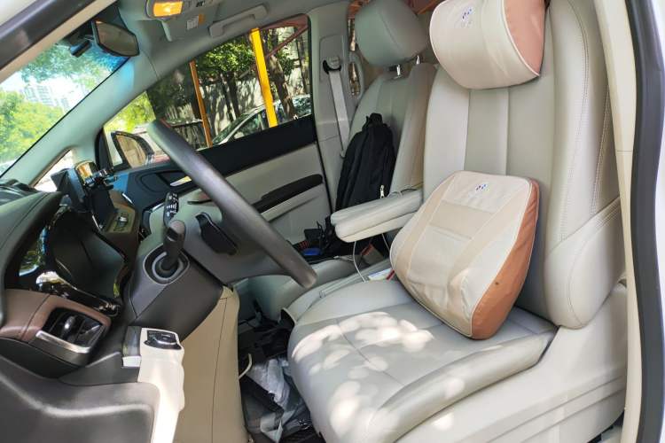 Used Buick GL8 2023 Land Executive Class Smart Enjoyment Model
