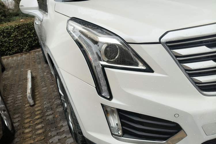 Used Cadillac XT5 2016 25T Luxury Model