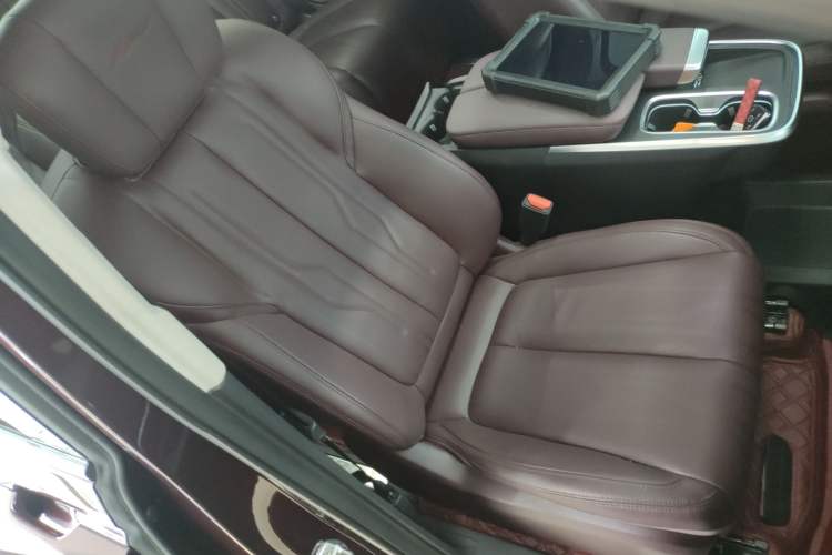 Used Buick Century 2023 2.0T Seven-Seater Yinshi Edition Right Front Seat