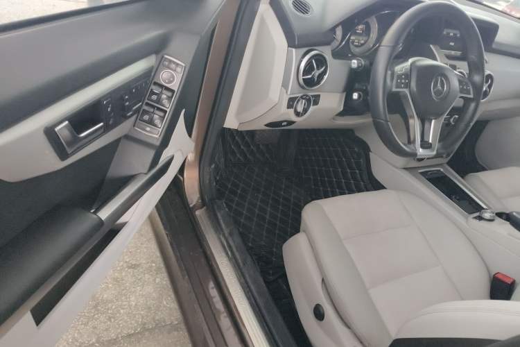 Used Mercedes-Benz GLK-Class 2014 GLK 200 Standard Model Driver Seat