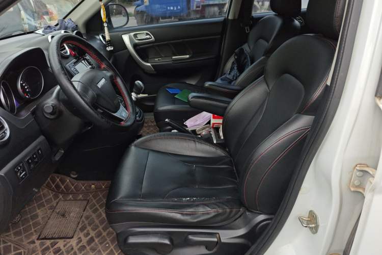 Used Haval H6 2016 Upgraded Model 1.5T Manual Two-Wheel Drive Urban Version Left Front Seat