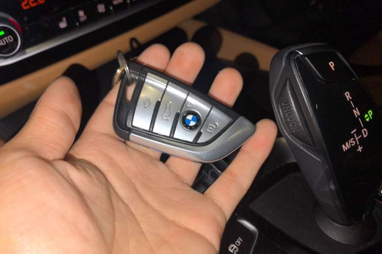 Used BMW 5 Series 2021 530i M Sport Package Vehicle Key