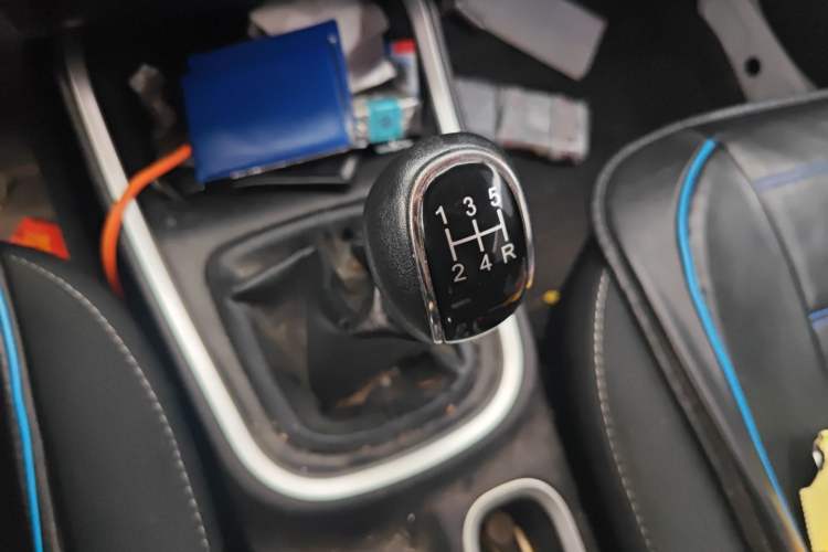 Used Jinbei Gold Hiace M Classic 2023 1.5L Engineering Lion Passenger Vehicle 5/6/7 Seats