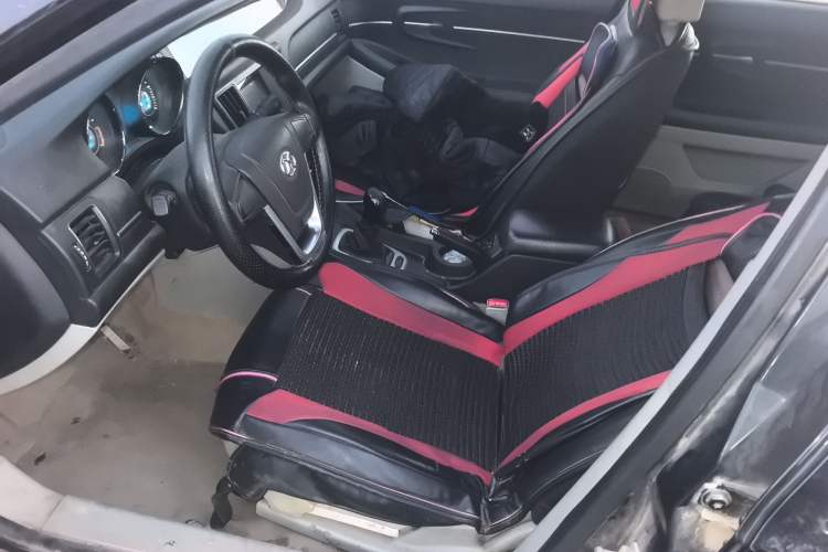 Used BAIC Senova D50 2014 1.5L manual standard version
