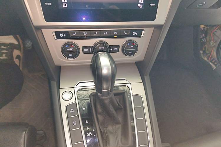 Used Volkswagen Variant 2018 380TSI Two-Wheel Drive Comfort Edition
