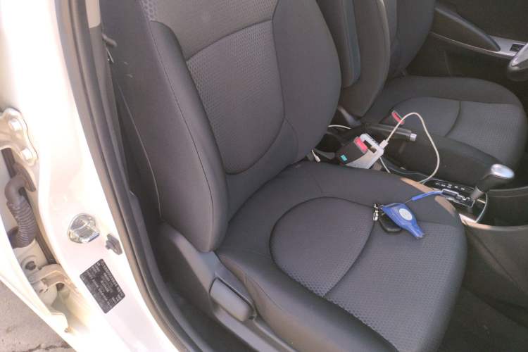 Used Hyundai Verna Ray 2014 1.6L Automatic TOP Right Front Seat