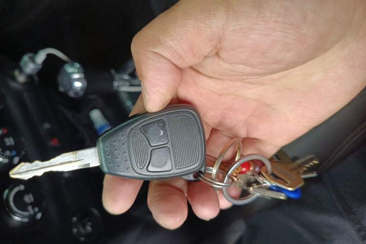 Used Jeep Wrangler 2015 2.8TD Sahara Four-Door Comfort Edition Vehicle Key