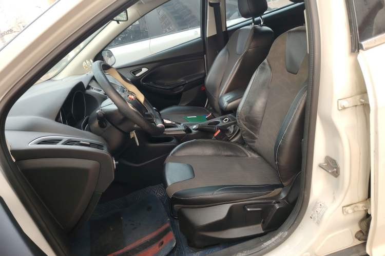 Used Ford Focus 2012 Hatchback 1.6L Automatic Fashion Edition
