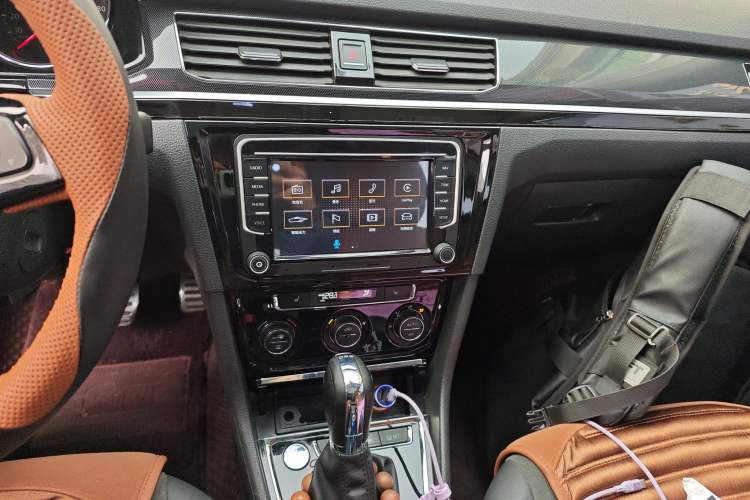 Used Volkswagen C-TREK 2017 230TSI DSG Luxury Model
