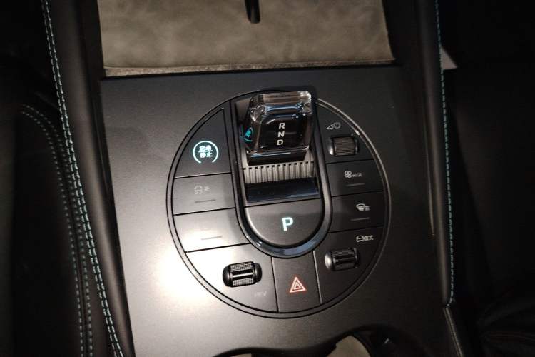 Used BYD Seal 06 New Energy 2024 DM-i 120KM Prestige Model Gear Lever