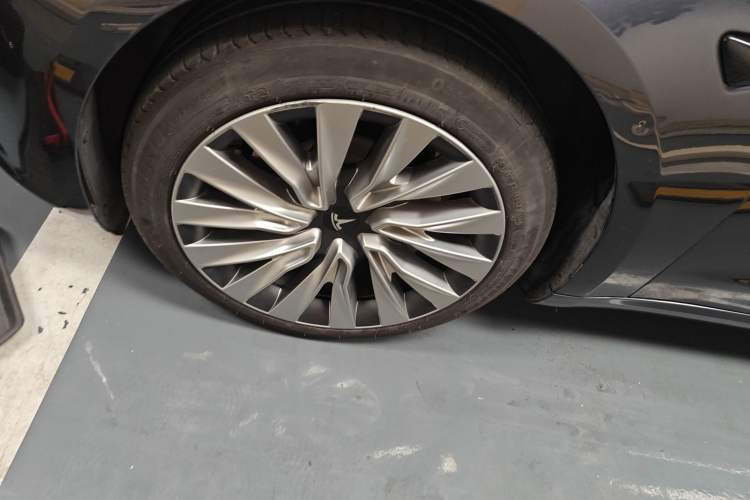 Used Tesla Model 3 2023 Rear-Wheel-Drive Version
