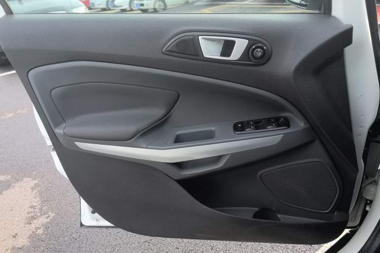 Used Ford EcoSport 2013 1.5L Manual Fashion Model