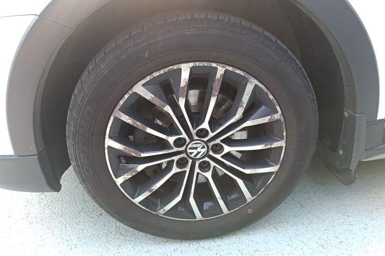 Used Volkswagen Cross Lavida 2014 1.4TSI DSG