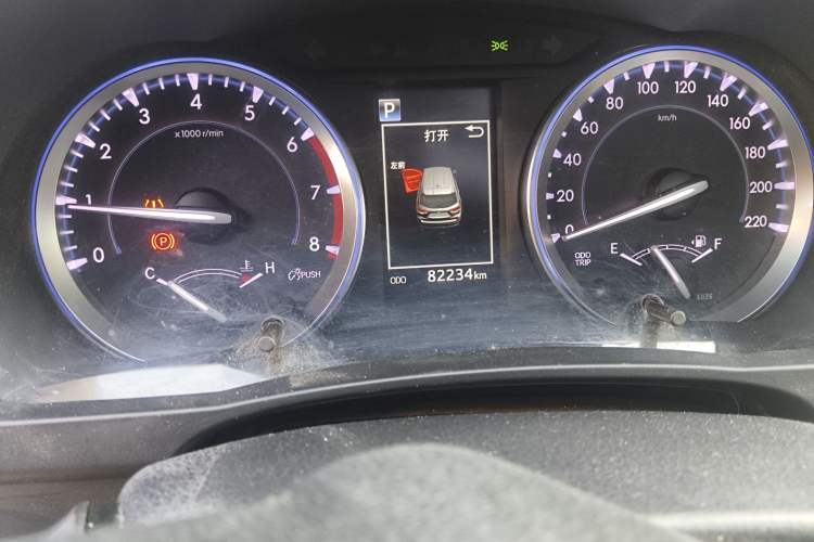 Used Toyota Highlander 2018 2.0T Four-Wheel Drive Luxury Edition 7 Seats China V Emission Standard
