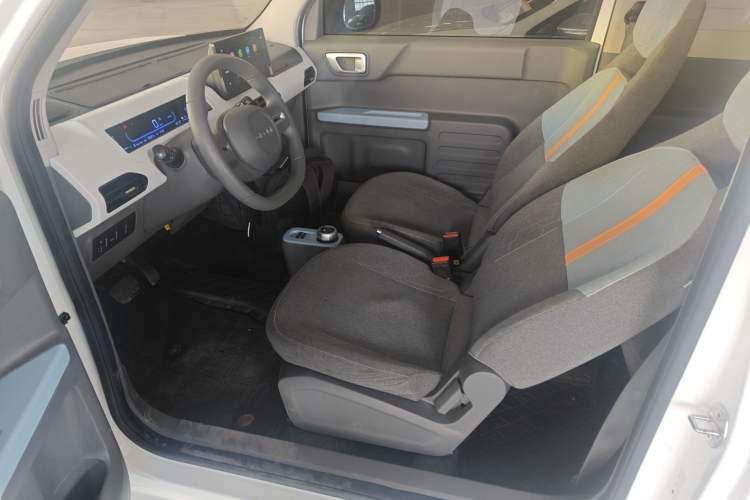 Used Geely Galaxy Panda 2024 Panda Mini 200km Longteng PRO Edition
