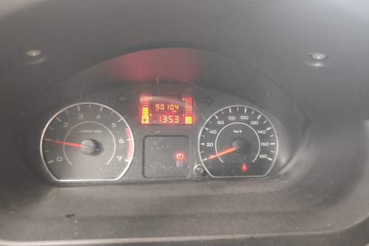 Used Wuling Rongguang V 2018 1.5L Standard Version Odometer Close Up