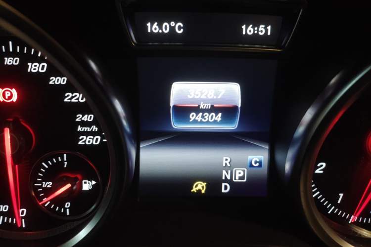 Used Mercedes-Benz GLS 2017 GLS 400 4MATIC Fashion Edition Odometer Close Up