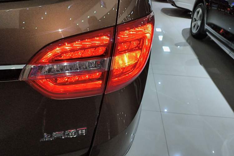 Used Buick GL8 2018 28T Luxury Model China VI Standard
