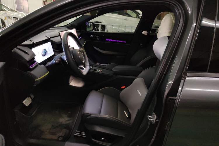 Used Lynk & Co 03 2025 1.5TD DCT Champion Edition Pro
