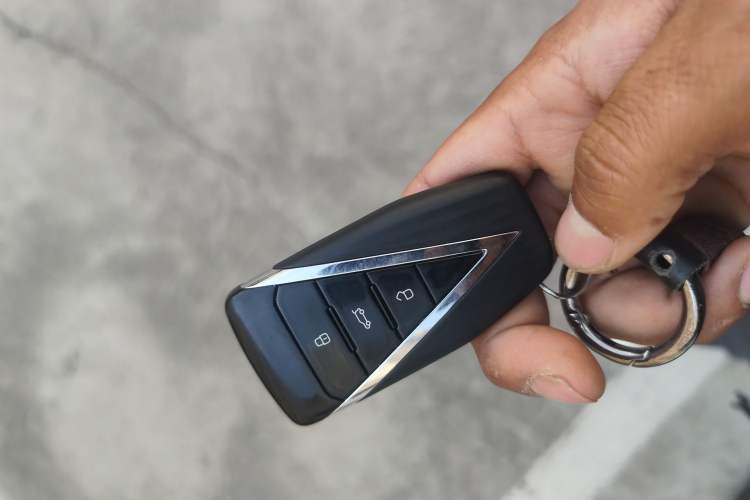 Used Venucia V 2021 260T Idol Edition