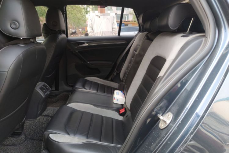 Used Volkswagen Golf 2018 280TSI Automatic R-Line Model Interior 4