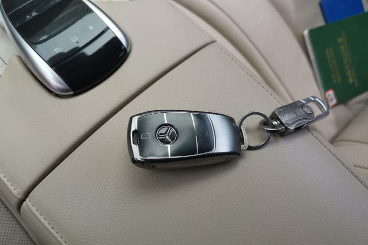 Used Mercedes-Benz S-Class 2014 S 320 L Business Model
