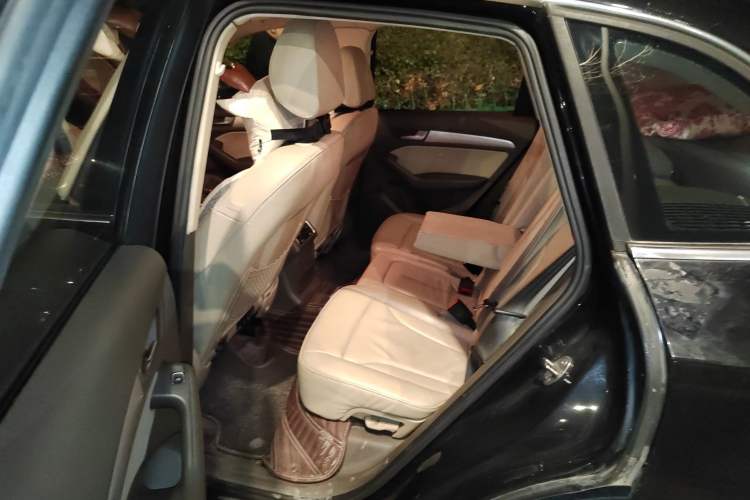 Used Audi Q5 2013 40 TFSI Technology Edition Left Rear Seat