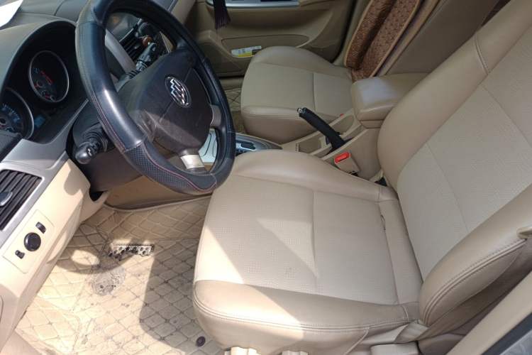 Used Buick Excelle 2013 1.5L Automatic Classic Model
