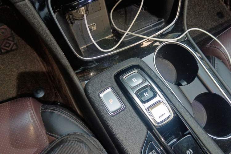 Used Hyundai Santa Fe 2019 380 TGDi TOP Automatic All-Wheel Drive Flagship (HTRAC) – China VI Standard
