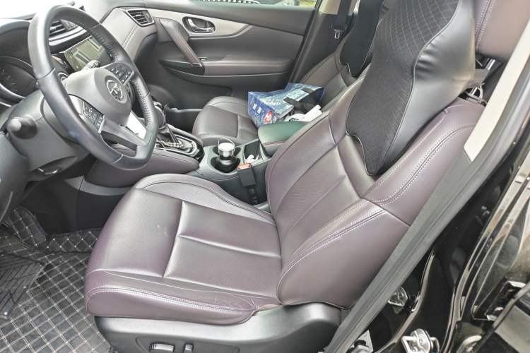 Used Nissan Qashqai 2022 2.0L CVT XV Prem·Night Edition Left Front Seat