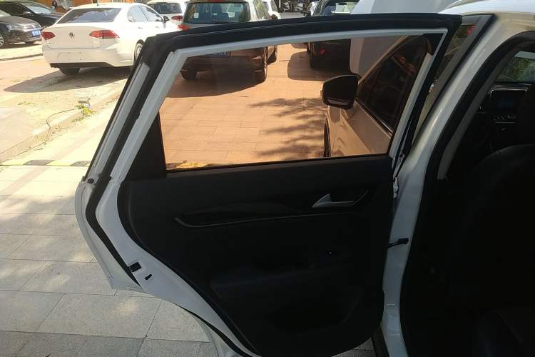 Used Dongfeng Aeolus AX5 2017 1.4T Manual Quyue Model
