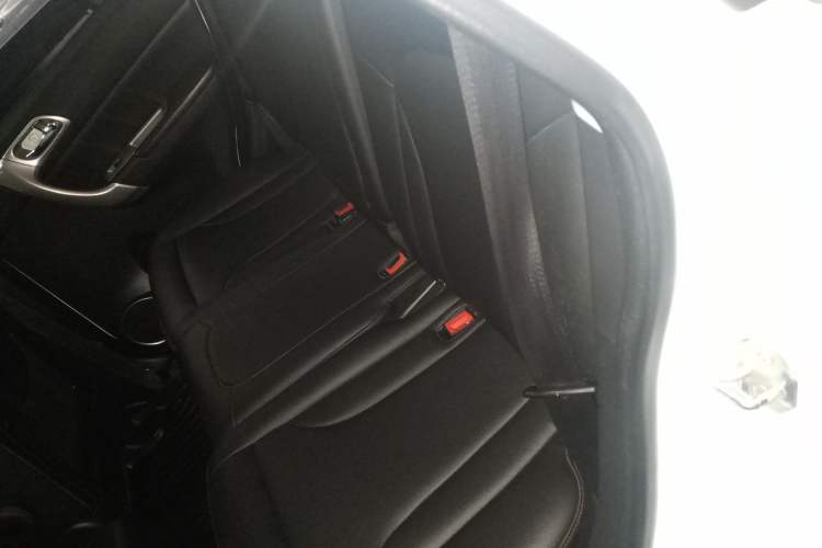 Used Haval H6 2016 Upgraded Model 1.5T Manual Two-Wheel Drive Elite Version
