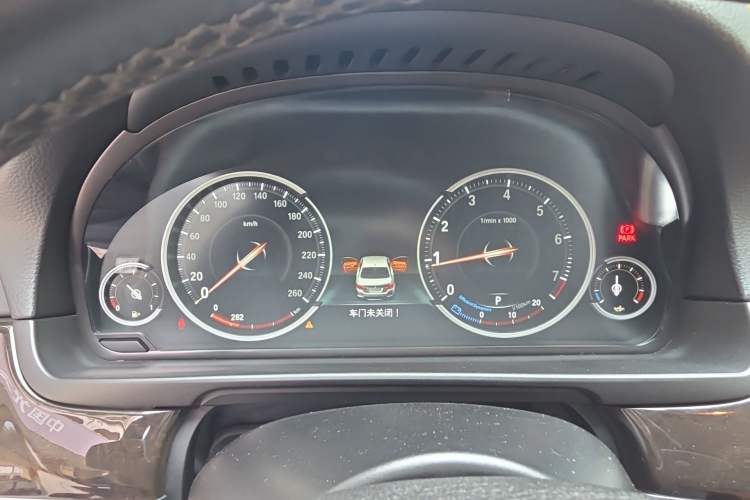 Used BMW 5 Series 2017 525Li Leading Model
