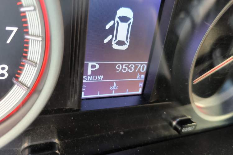 Used FORTHING Joyear X6 2017 Enjoy Series 1.5T CVT Luxury Model
