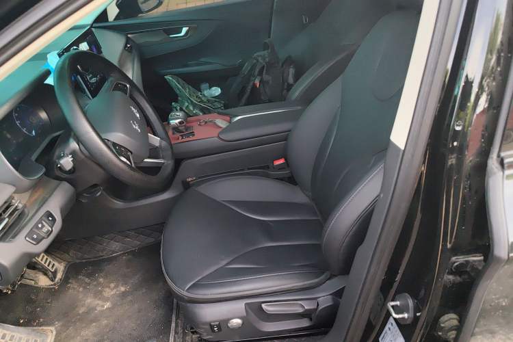 Used Hongqi E-QM5 2023 Revised Version Basic Travel Edition Left Front Seat